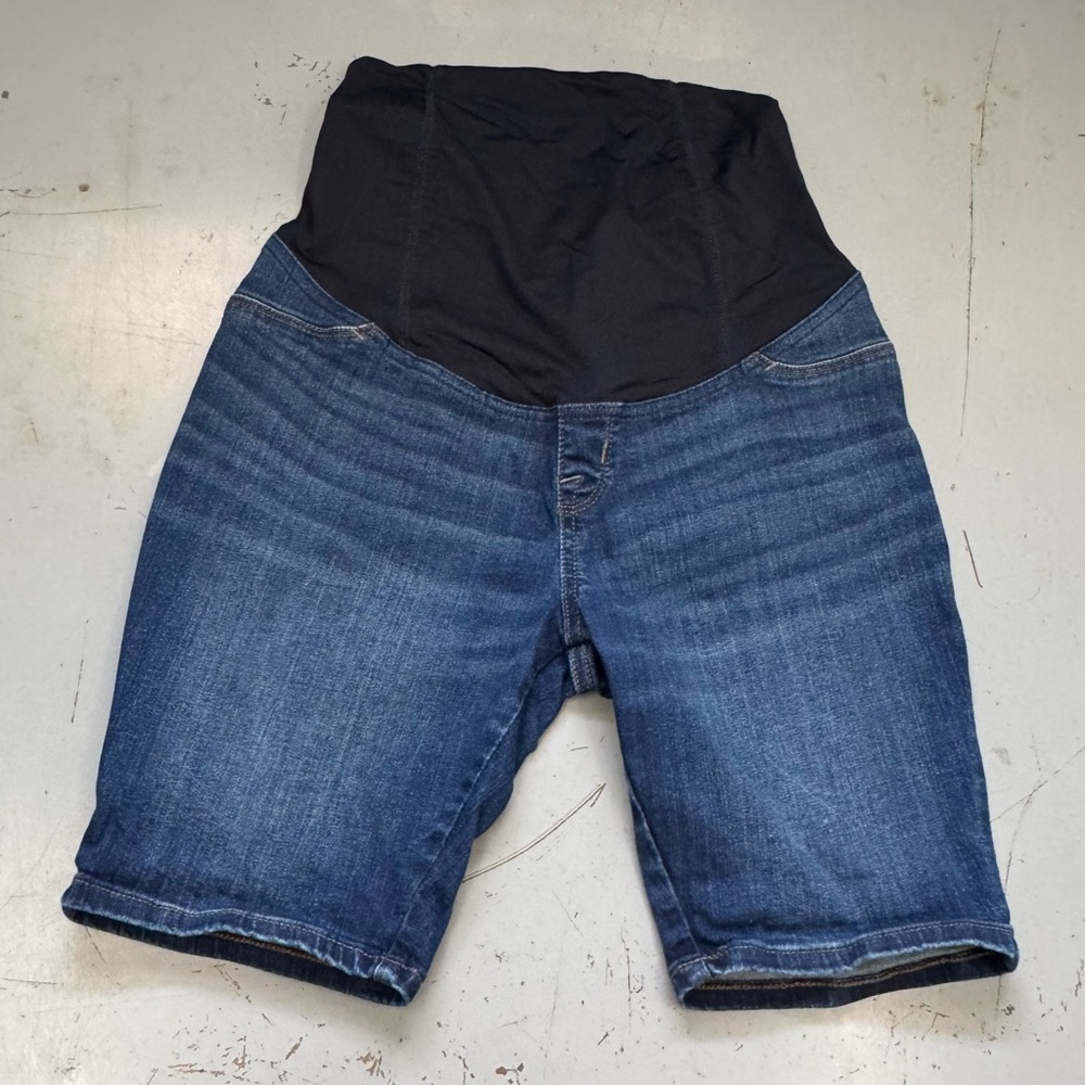 Isabel Maternity Denim Blue Jean Shorts Motherhood Bermuda summer shorts size 2